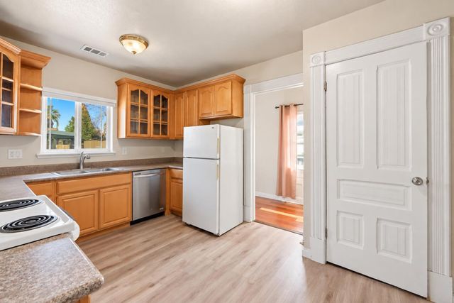 1090 S 7th Street, San Jose, CA 95112