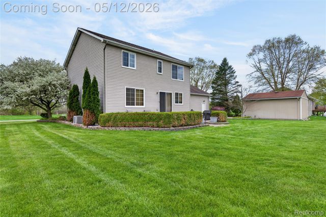 2440 Bull Run, Oxford Charter Township, MI 48371