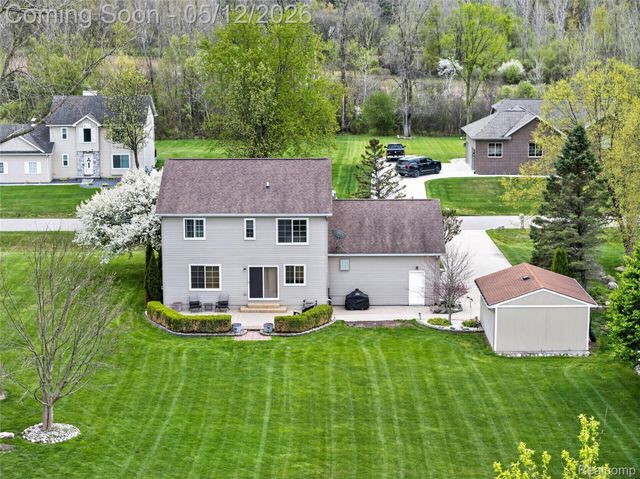 2440 Bull Run, Oxford Charter Township, MI 48371