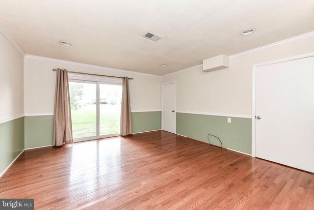 10135 FOREST HILL CIR, Manassas, VA 20110