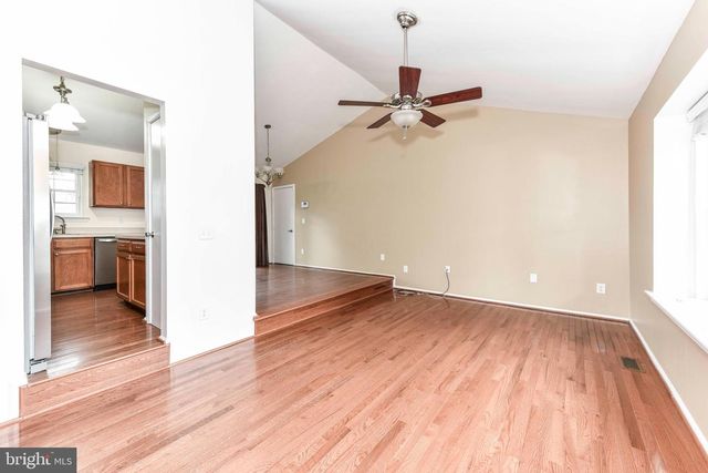 10135 FOREST HILL CIR, Manassas, VA 20110