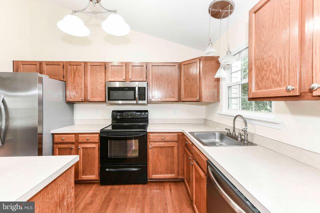 10135 FOREST HILL CIR, Manassas, VA 20110