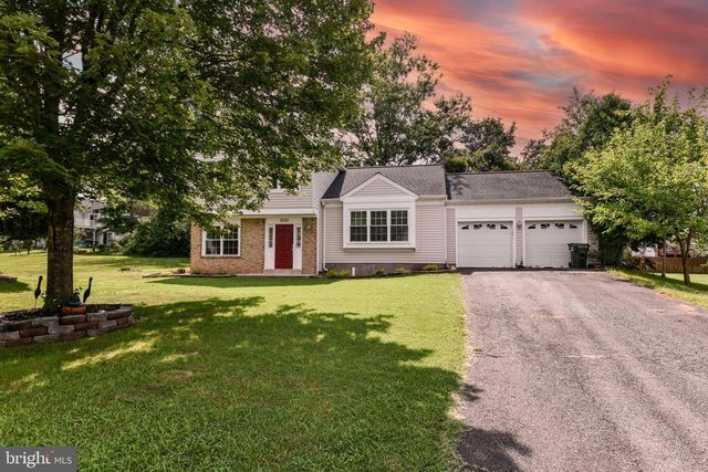 10135 FOREST HILL CIR, Manassas, VA 20110