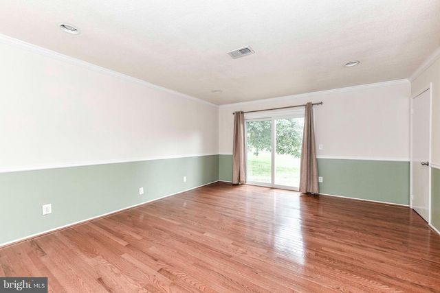 10135 FOREST HILL CIR, Manassas, VA 20110