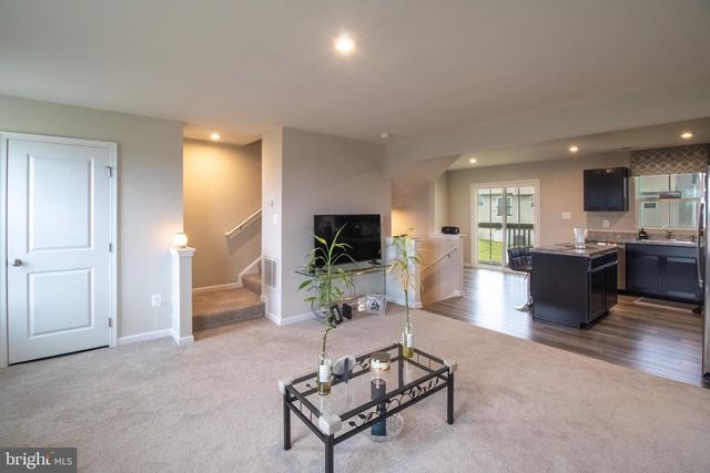 10 NORCROSS CT, Martinsburg, WV 25403