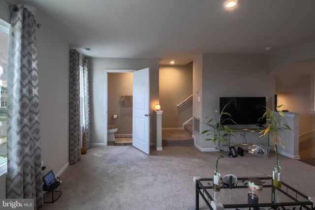 10 NORCROSS CT, Martinsburg, WV 25403