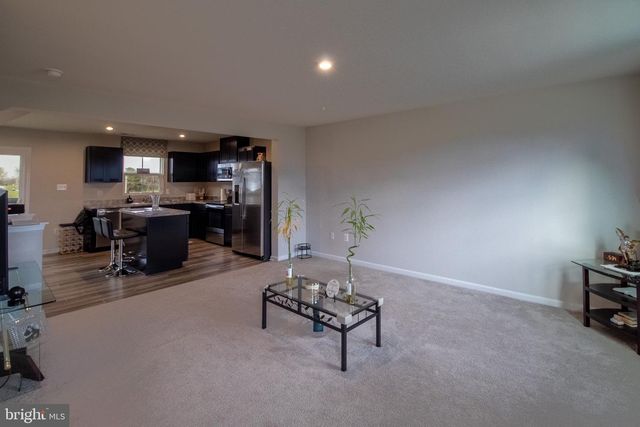 10 NORCROSS CT, Martinsburg, WV 25403