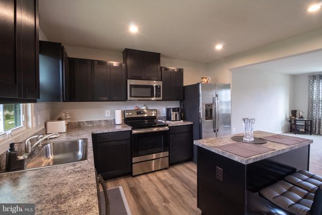 10 NORCROSS CT, Martinsburg, WV 25403