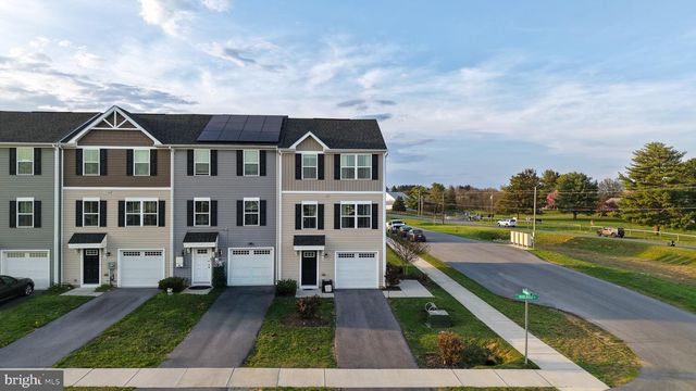 10 NORCROSS CT, Martinsburg, WV 25403