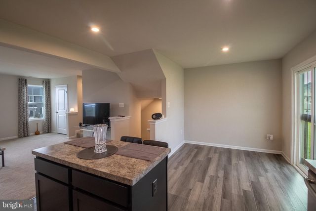 10 NORCROSS CT, Martinsburg, WV 25403