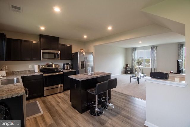 10 NORCROSS CT, Martinsburg, WV 25403