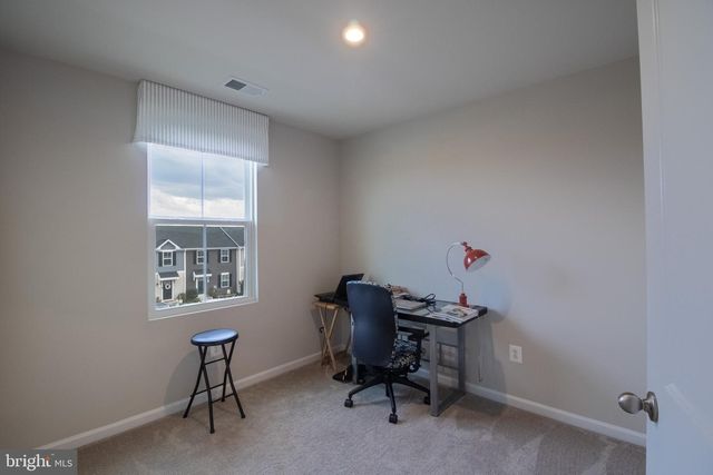 10 NORCROSS CT, Martinsburg, WV 25403