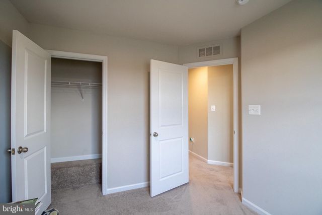 10 NORCROSS CT, Martinsburg, WV 25403