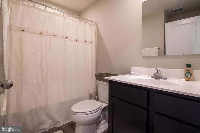 10 NORCROSS CT, Martinsburg, WV 25403