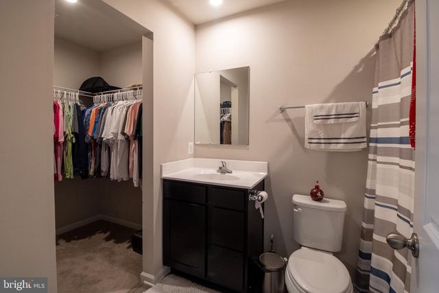 10 NORCROSS CT, Martinsburg, WV 25403