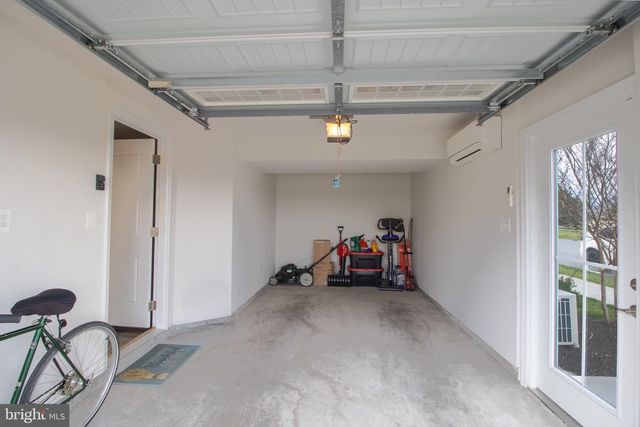 10 NORCROSS CT, Martinsburg, WV 25403