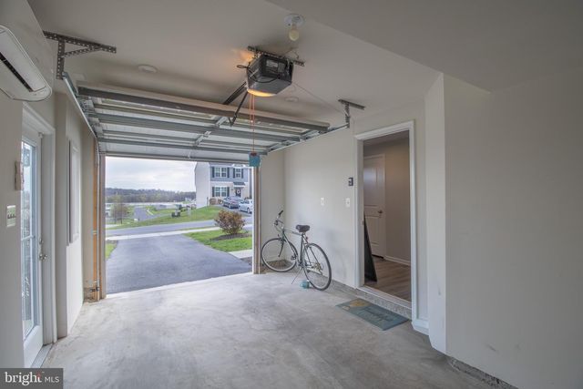 10 NORCROSS CT, Martinsburg, WV 25403