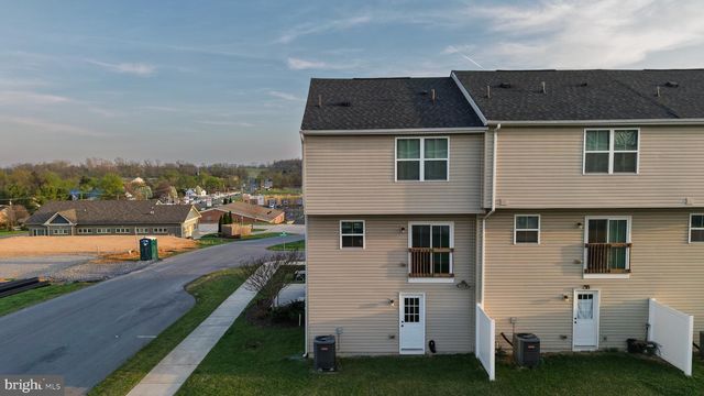 10 NORCROSS CT, Martinsburg, WV 25403