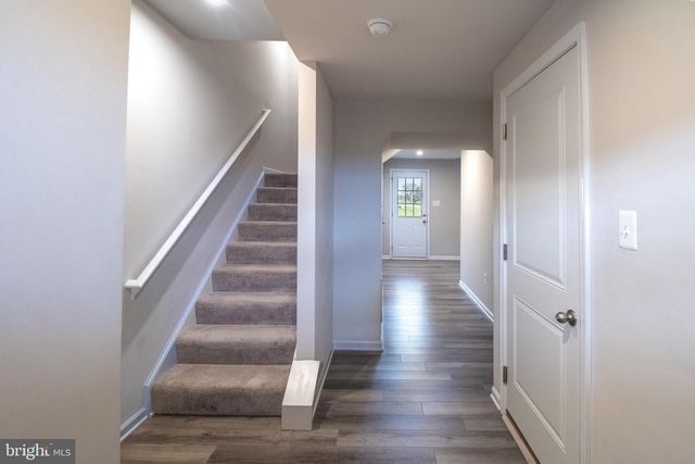 10 NORCROSS CT, Martinsburg, WV 25403