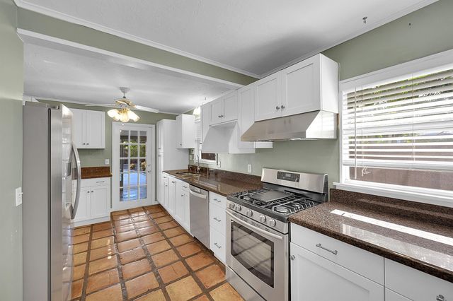 110 E Lake Worth Avenue, Lantana, FL 33462