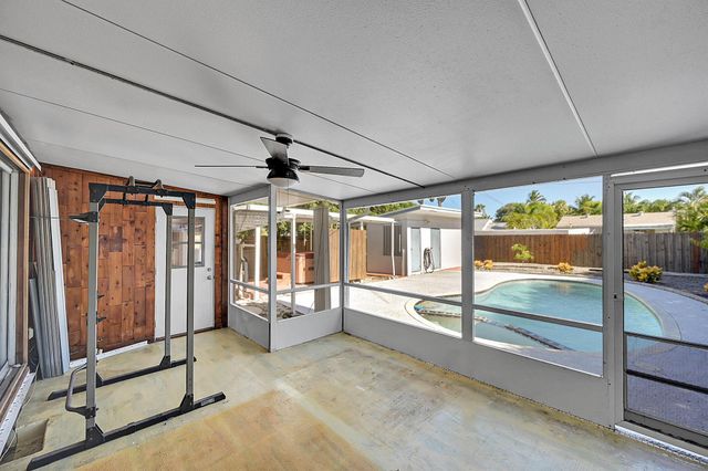 110 E Lake Worth Avenue, Lantana, FL 33462