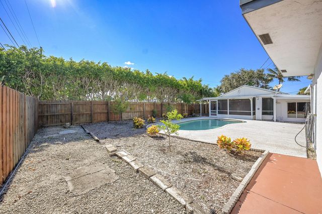 110 E Lake Worth Avenue, Lantana, FL 33462