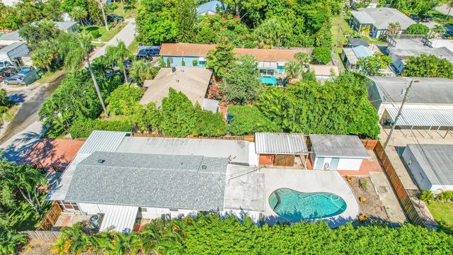 110 E Lake Worth Avenue, Lantana, FL 33462