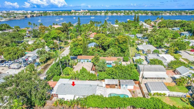 110 E Lake Worth Avenue, Lantana, FL 33462