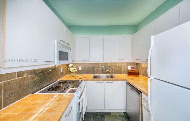 32 Calabria Ave 1, Coral Gables, FL 33134
