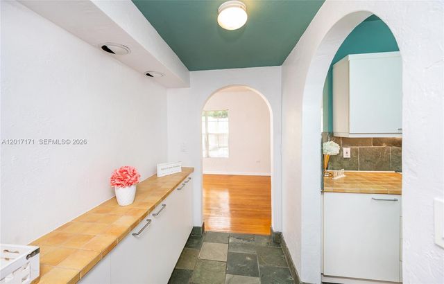 32 Calabria Ave 1, Coral Gables, FL 33134