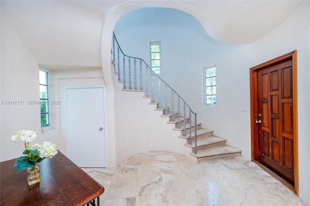 32 Calabria Ave 1, Coral Gables, FL 33134