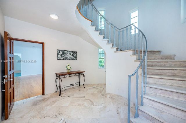 32 Calabria Ave 1, Coral Gables, FL 33134