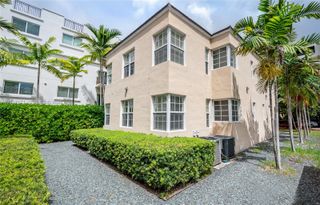 32 Calabria Ave 1, Coral Gables, FL 33134