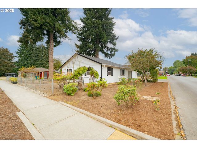 200 N 3RD Ave, Ridgefield, WA 98642
