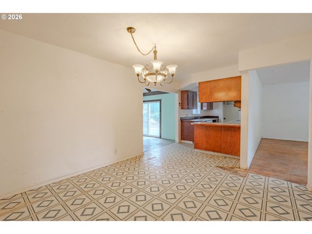 200 N 3RD Ave, Ridgefield, WA 98642
