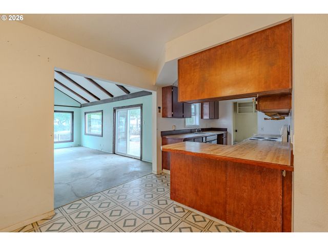 200 N 3RD Ave, Ridgefield, WA 98642