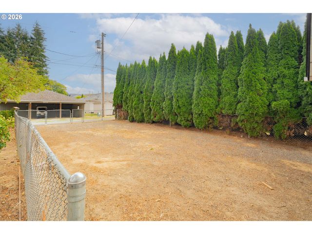 200 N 3RD Ave, Ridgefield, WA 98642