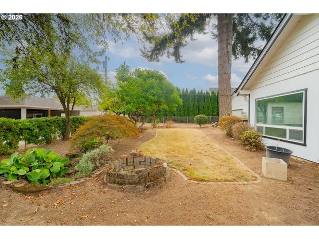 200 N 3RD Ave, Ridgefield, WA 98642
