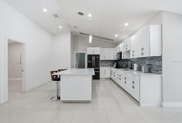12726 BARRETT DRIVE, Tampa, FL 33624