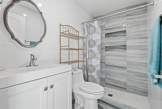 12726 BARRETT DRIVE, Tampa, FL 33624