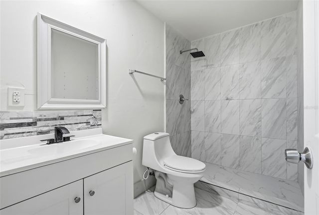 12726 BARRETT DRIVE, Tampa, FL 33624