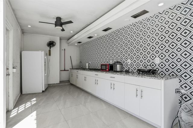 12726 BARRETT DRIVE, Tampa, FL 33624