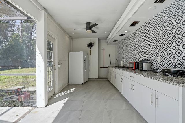 12726 BARRETT DRIVE, Tampa, FL 33624