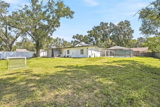 12726 BARRETT DRIVE, Tampa, FL 33624