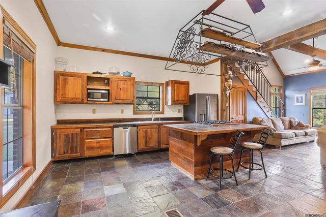 12724 Pittman Rd, St Francisville, LA 70775