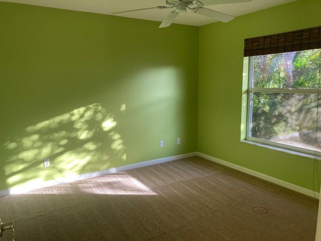 8437 SE Woodcrest Place, Hobe Sound, FL 33455