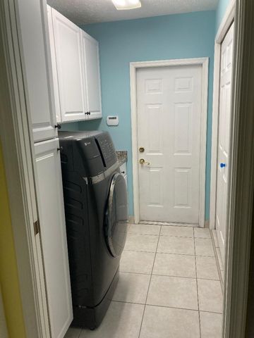 8437 SE Woodcrest Place, Hobe Sound, FL 33455