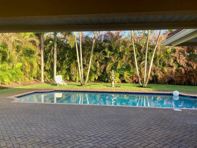 8437 SE Woodcrest Place, Hobe Sound, FL 33455