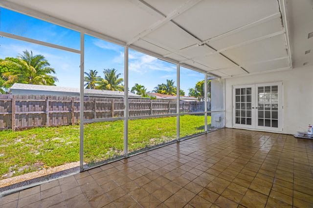 6961 Southgate Boulevard, Margate, FL 33068