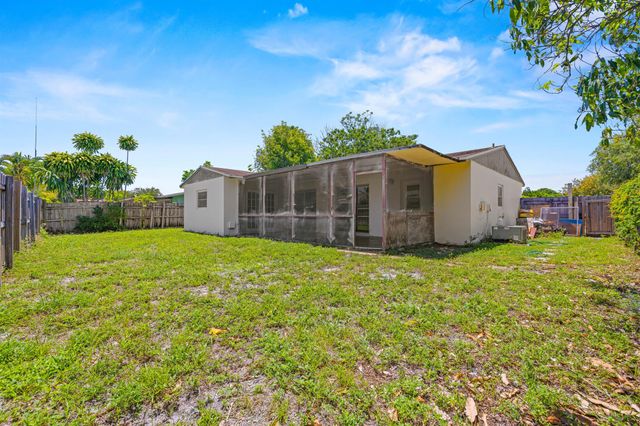 6961 Southgate Boulevard, Margate, FL 33068